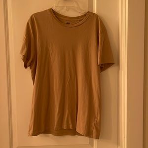 Men’s medium H&M tan tshirt
